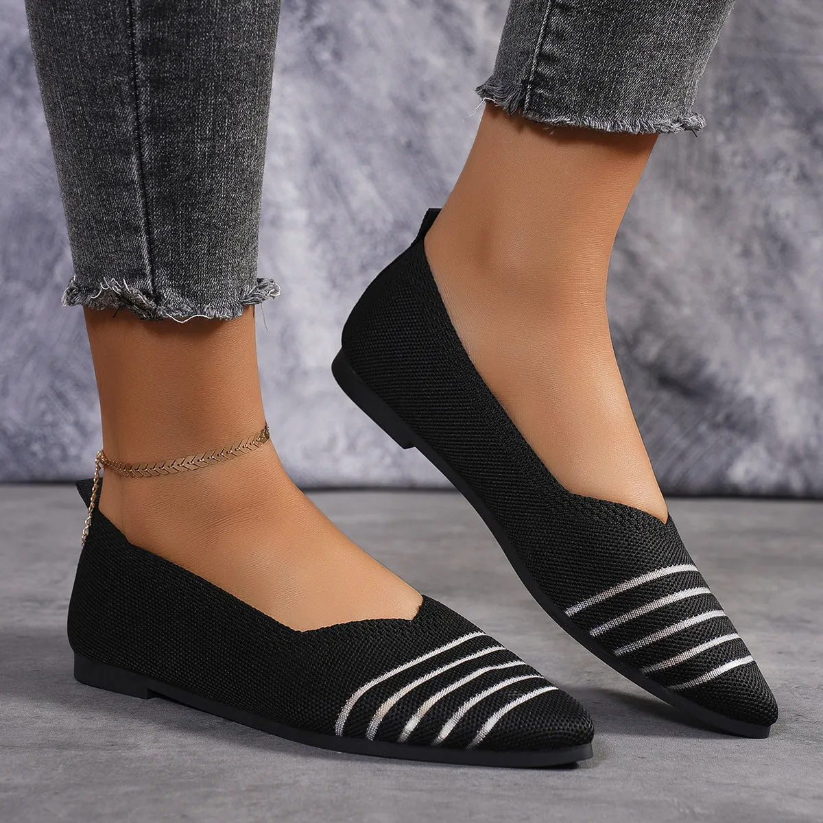 Flyknit Shoes Plus Size Women's Flat Pointed Toe