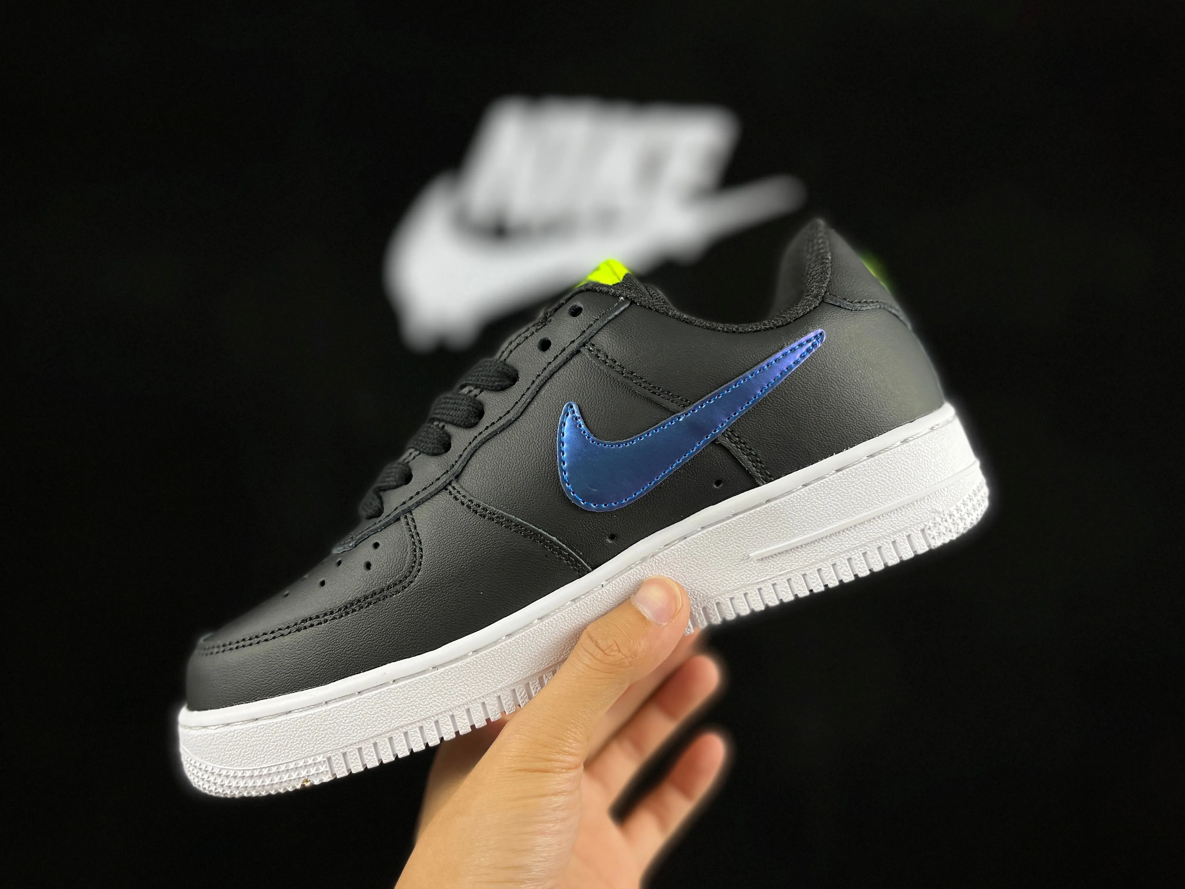 NIKE AIR FORCE 1 Low "White/Black/Red Hiking Buckle"