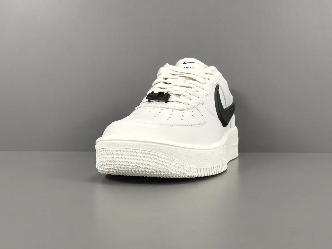 NIKE AIR FORCE 1 x AMBUSH PHANTOM